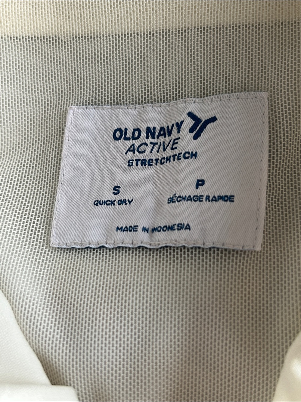 Old Navy StretchTech Packable Ruffle-Trim Jacket - Picture 7 of 9